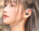 FiiO lanza los monitores in-ear planares FP3 con diseño acústico patentado Tesla Valve y cubiertas de madera. (Fuente de la imagen: FiiO)