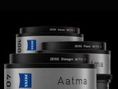 Objetivos de cine Zeiss Aatma T1.5 de fotograma completo que muestran varias distancias focales, incluidos los modelos de 40 mm, 65 mm y 100 mm