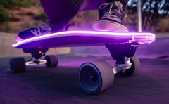 Tira de luces LED para e-skateboard NALU (Fuente de la imagen: Backfire Boards)