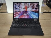 Lenovo ThinkPad T14s 2 en 1 Gen 1 (fuente de la imagen: Benjamin Herzig/Notebookcheck.com)