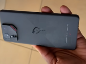 Una filtración práctica del "ROG Phone 9". (Fuente de la imagen: K-Tai Watch Impress Japan)