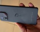 Una filtración práctica del "ROG Phone 9". (Fuente de la imagen: K-Tai Watch Impress Japan)