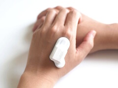 Sibel se asocia con Maruho para comercializar el wearable con IA anti-rascado ADAM para enfermos de dermatitis. (Fuente de la imagen: Sibel Health)