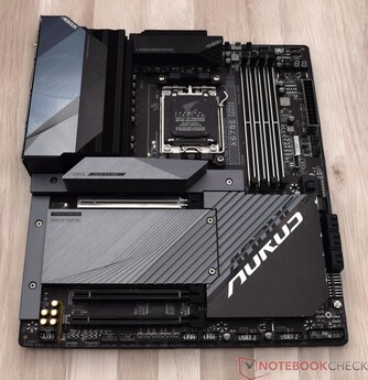 Gigabyte X670E Aorus Master