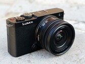 Panasonic ha anunciado un zoom de kit más compacto para la Lumix S9. (Fuente de la imagen: Panasonic)