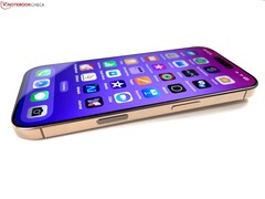 El iPhone Apple es responsable de casi la mitad de las ventas mundiales de smartphones. (Fuente de la imagen: Notebookcheck)