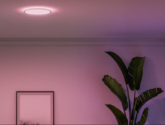 El plafón LED redondo Philips Hue Tento está disponible en algunos países europeos. (Fuente de la imagen: Philips Hue)