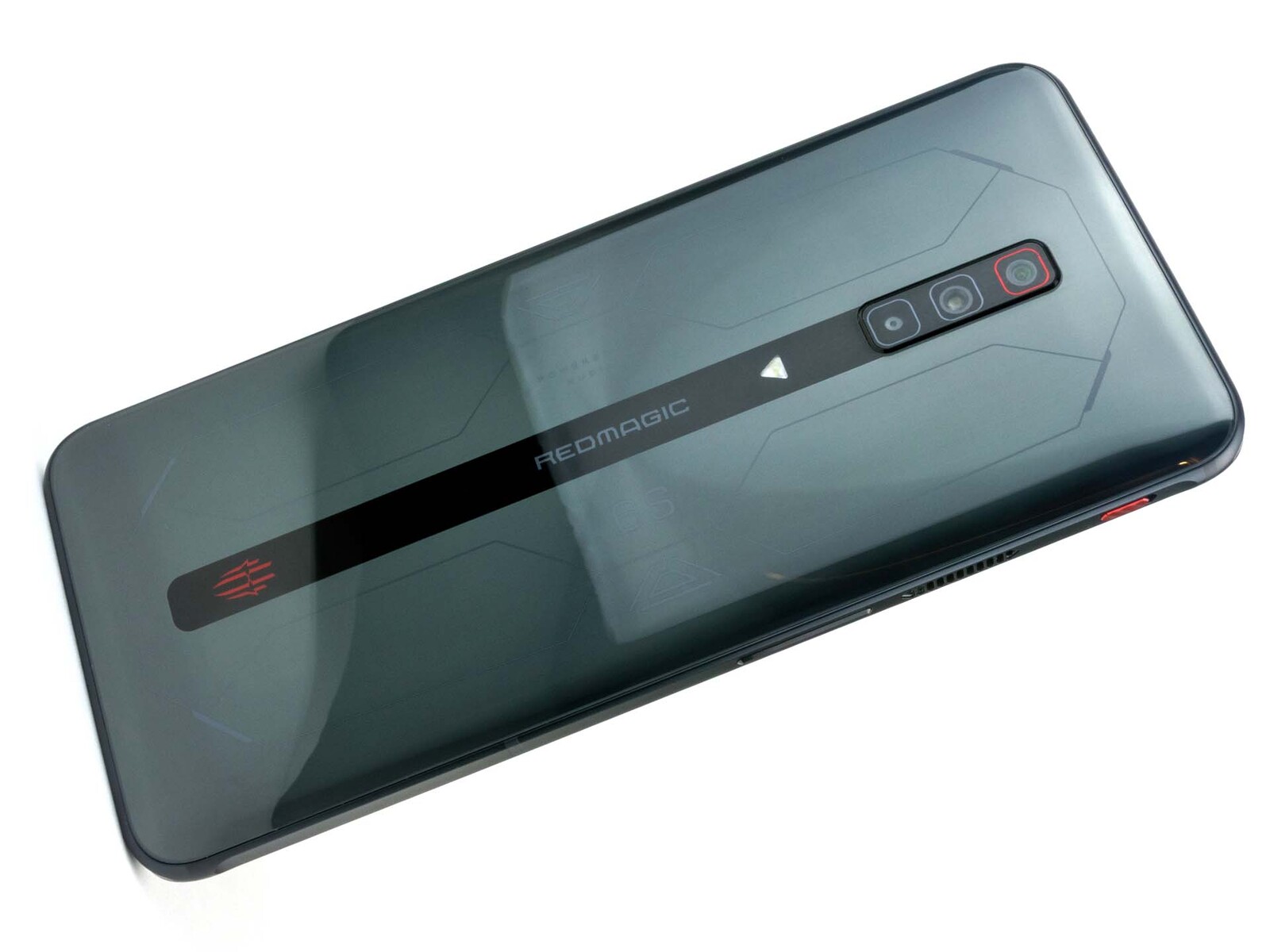 REDMAGIC Teléfono para juegos de 7 165 Hz con pantalla de 6.8 pulgadas y  cámara de 64 MP, teléfono inteligente Android 5G con Snapdragon 8 Gen 1 y  18
