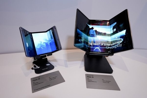 Samsung Display exhibió el Flex G en dos tamaños durante el CES 2022. (Fuente de la imagen: The Korea Herald)