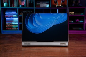 La pantalla plegable del dispositivo conceptual. (Fuente de la imagen: Lenovo)