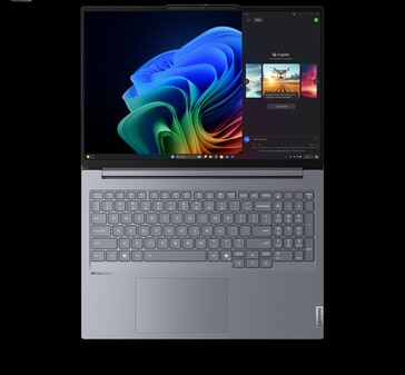 Pantalla y teclado del Lenovo ThinkBook 16 Gen 7 (fuente de la imagen: Lenovo)