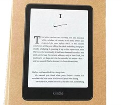 La próxima generación del Kindle Paperwhite tendrá una pantalla más grande. (Fuente de la imagen: gavan820 / Reddit)