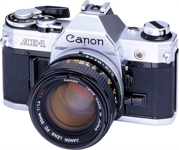 La Canon AE-1 es una icónica cámara de película de 35 mm que podría inspirar el próximo cuerpo retro sin espejo. (Fuente de la imagen: Canon)