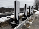 Tesla instalará o sustituirá los Supercargadores más rápidamente con la nueva base de estacionamiento (Fuente de la imagen: Ondrej Bacina/X)