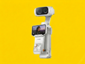 El mando a distancia desmontable de la Insta360 Luna Ultra alberga la pantalla OLED.