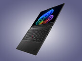 El ThinkPad T14s 2 en 1 Gen 2 contiene teclas de flecha de tamaño completo a pesar de su tamaño compacto.
