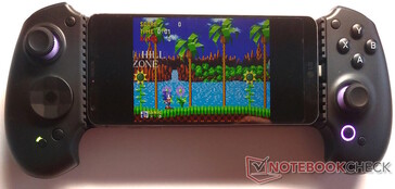 Jugar a Sonic the Hedgehog se sintió inmediatamente como en casa con el mando Abxylute S9. (Fuente de la imagen: Notebookcheck)