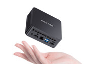 El Wi-7 con Pentium Gold tiene un precio inicial de unos 175 dólares. En la imagen: una fotografía promocional que muestra el reducido tamaño de este mini PC.