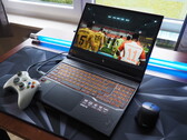 Análisis del Acer Nitro V 16 ANV16-41: Un portátil para juegos asequible con un inconveniente