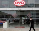 BYD superó a Tesla en 2022 como primer fabricante mundial de vehículos eléctricos. (Fuente de la imagen: Reuters)