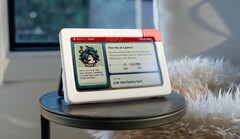 El Calendario Inku tiene una interfaz que recuerda a una Pokédex. (Fuente de la imagen: Inkboard Inc vía Kickstarter)