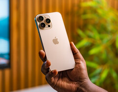 Apple podría ahorrar una importante actualización de la cámara del iPhone 18 Pro y del iPhone 18 Pro Max. (Fuente de la imagen: Sayan Majhi - Unsplash)