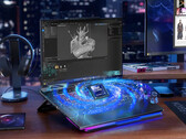 El Legion 9 18IAX10 cuenta con una pantalla de 240 Hz y una batería de 99 Wh alimentada por un adaptador de corriente de 400 W.