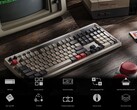 El nuevo teclado mecánico 8BitDo Retro 108 es una versión sin compromisos del teclado mecánico actual de 8BitDo. (Fuente de la imagen: 8BitDo - editado)