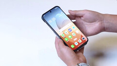 Una nueva filtración muestra la parte trasera rediseñada del Oppo Find X8 (Fuente de la imagen: Oppo Zhou Yibao)