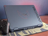 El HyperX Omen 16 Valorant Edition tiene un aspecto magnífico, pero las superficies oscuras atraen las huellas dactilares como si no hubiera mañana