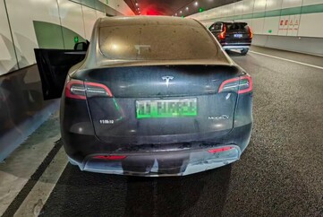 Daños en el Tesla Model Y. (Fuente de la imagen: @Tslachan)