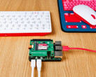 El kit SSD de Raspberry Pi aún puede adquirirse como sólo el HAT en algunos minoristas. (Fuente de la imagen: Raspberry Pi Foundation)