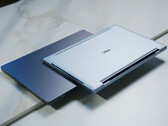 El Dell XPS 13 tiene un precio a partir de 599,99 dólares para estudiantes. En la imagen: dos opciones de color del portátil.