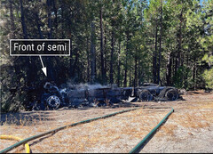 Se necesitaron 50.000 galones para apagar este incendio del Tesla Semi (Fuente de la imagen: NTSB)