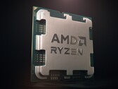 El AMD Ryzen 7 7700X3D fotografiado aquí parece ser un Ryzen 7 7800X3D más lento.
