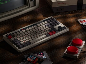 teclado mecánico retro 8BitDo con diseño AZERTY francés (Fuente de la imagen: Game Outlet Europe)