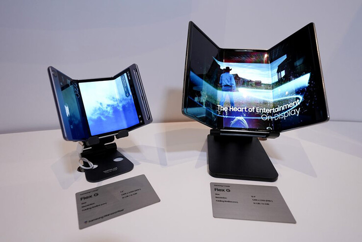 El primer tríptico de Samsung podría parecerse al Flex G de la derecha. (Fuente de la imagen: Samsung Display)