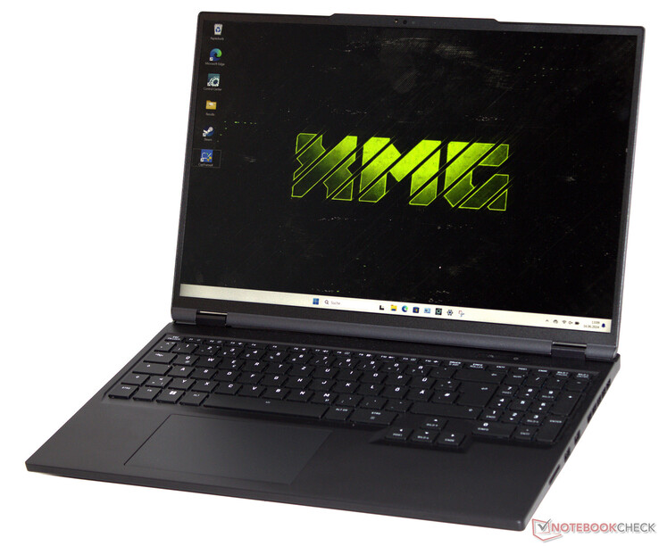 XMG Neo 16 (Temprano 24)