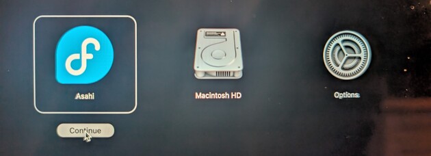 Si mantiene pulsado el botón de encendido en su Mac Apple Silicon accederá al menú de arranque donde podrá arrancar en Asahi (Fuente de la imagen: Notebookcheck)