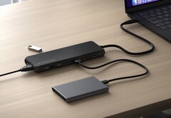 El adaptador multipuerto de triple pantalla USB-C 13 en 1 de Satechi ha llegado recientemente a las tiendas. (Fuente de la imagen: Satechi)