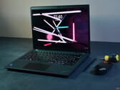 Análisis del portátil Intel Lenovo ThinkPad P14s G4: Pequeña estación de trabajo OLED sin resistencia