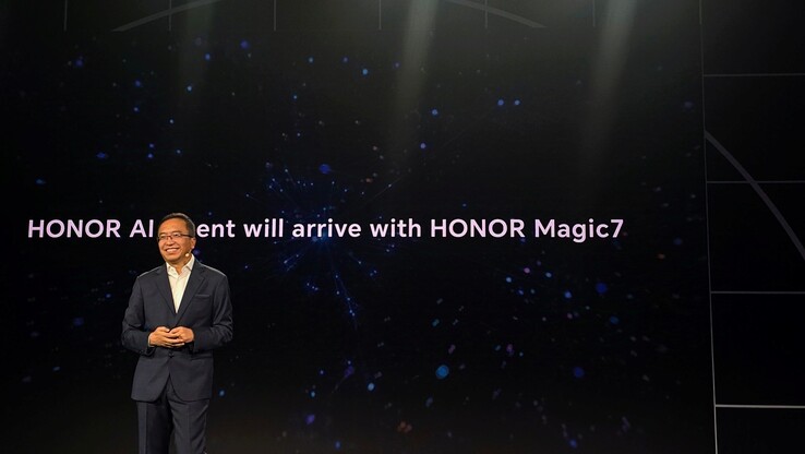 Honor El CEO George Zhao presenta el último agente de IA de la marca. (Fuente: Digital Chat Station vía Weibo)