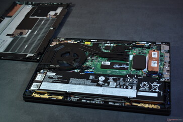 Lenovo ThinkPad P14s Gen 4 Intel: Internos