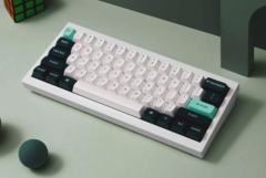 El teclado para juegos Keychron Q4 HE de efecto Hall con carcasa totalmente de aluminio e interruptores magnéticos Gateron. 