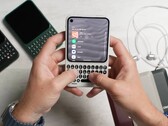 A pesar de contar con un teclado, el Clicks Communicator es relativamente compacto.