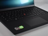 Trato desigual: Cómo empeora Lenovo la variante AMD del ThinkPad P14s Gen 5 (Fuente de la imagen: Benjamin Herzig/Notebookcheck)