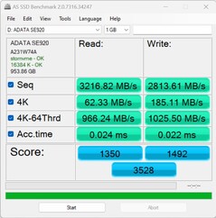 Conexión: USB 4 (40 GBit) | Tamaño de los datos: 1 GB en el Minisforum AtomMan X7 Ti