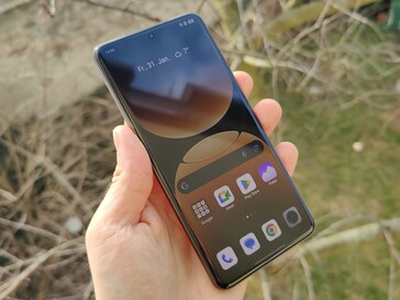 Smartphone de prueba Realme GT7 Pro (Fuente de la imagen: Marcus Herbrich)