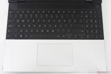 Los módulos de teclado y clickpad son intercambiables en caliente a diferencia del módulo dGPU