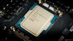 Intel desveló ayer el procesador insignia Core Ultra 285K, junto con las demás CPU Arrow Lake-S.